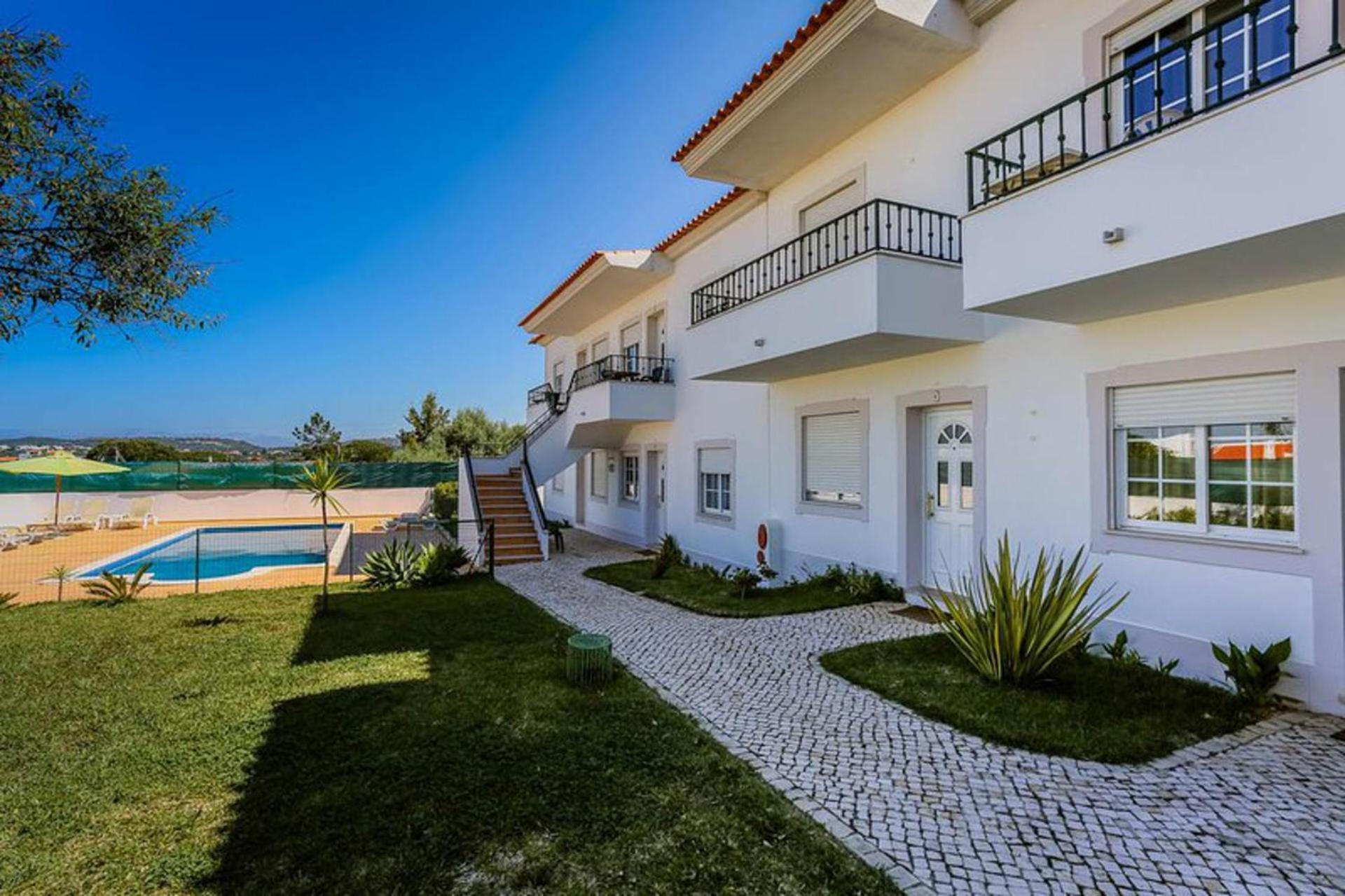 Beautiful 2-bed In Olhos De Agua Appartement *